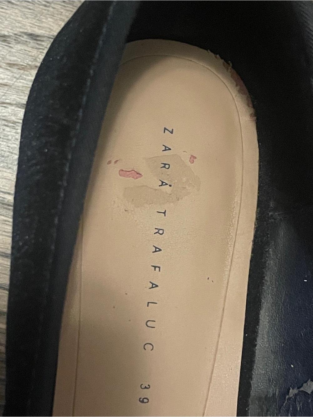 Zara Trafaluc Pearl Bee Embellished Velvet Ballet Flats size 39 - Picture 6 of 7